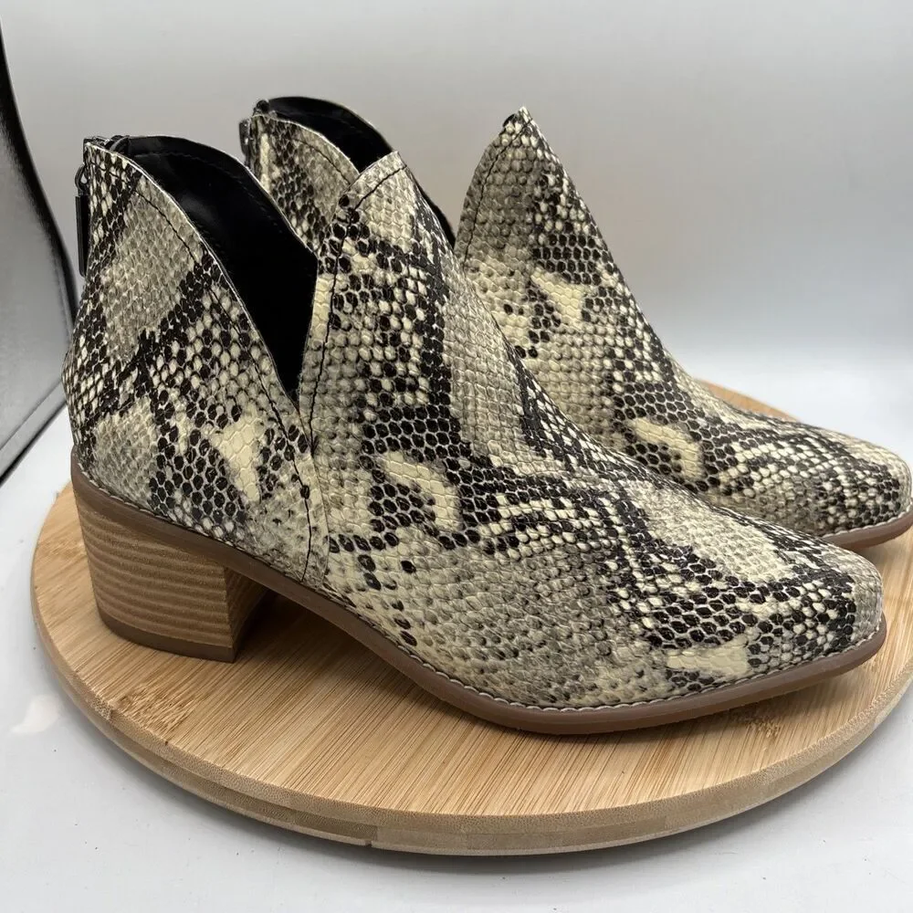 Blondo Neda Snake Print Waterproof Leather Ankle Boot Back Zip Sz 8 boho Western